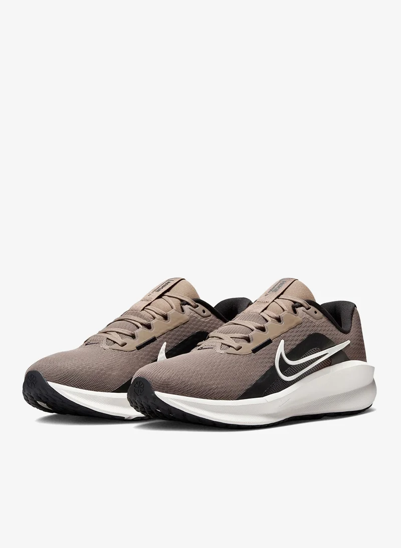 نايكي داون شيفت 13